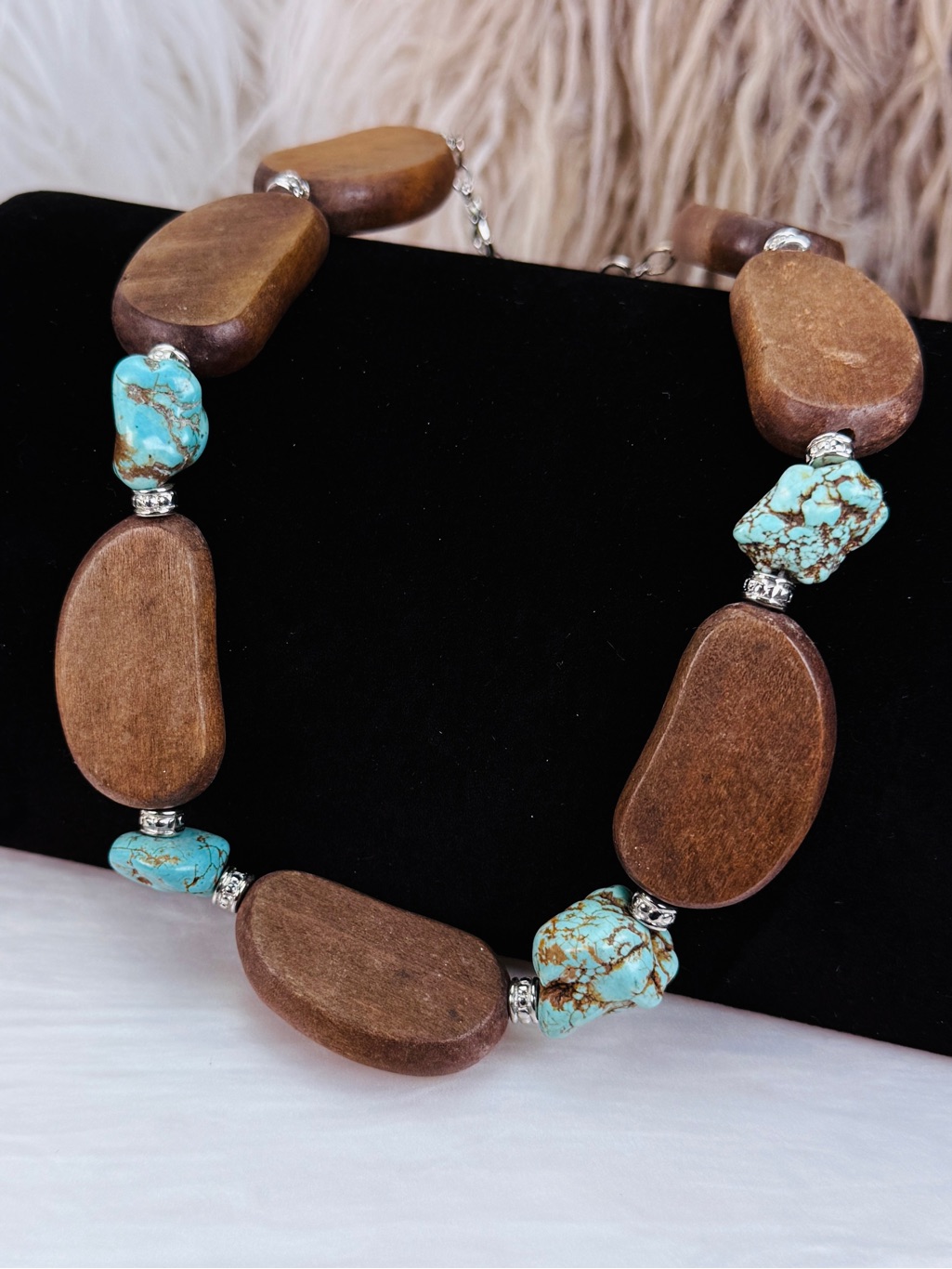 Beautiful Lightweight, Wood And Faux Turquoise Costume Choker Necklace
